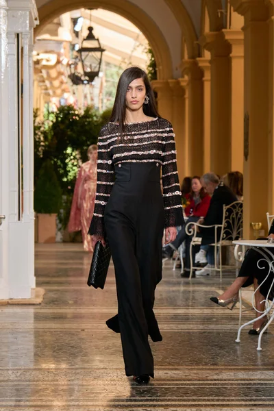 Look 53